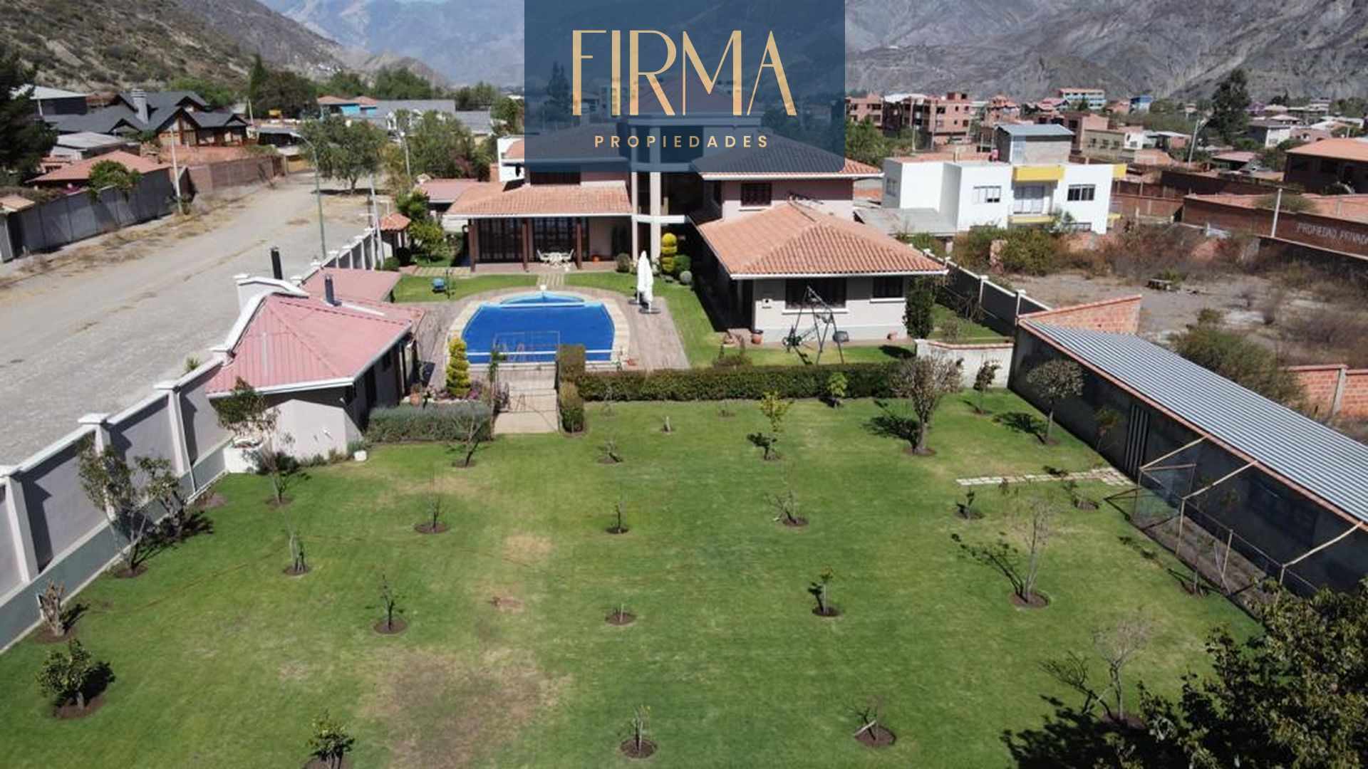 CASA EN VENTA CON PISCINA EN HUAJCHILLA us 900,000